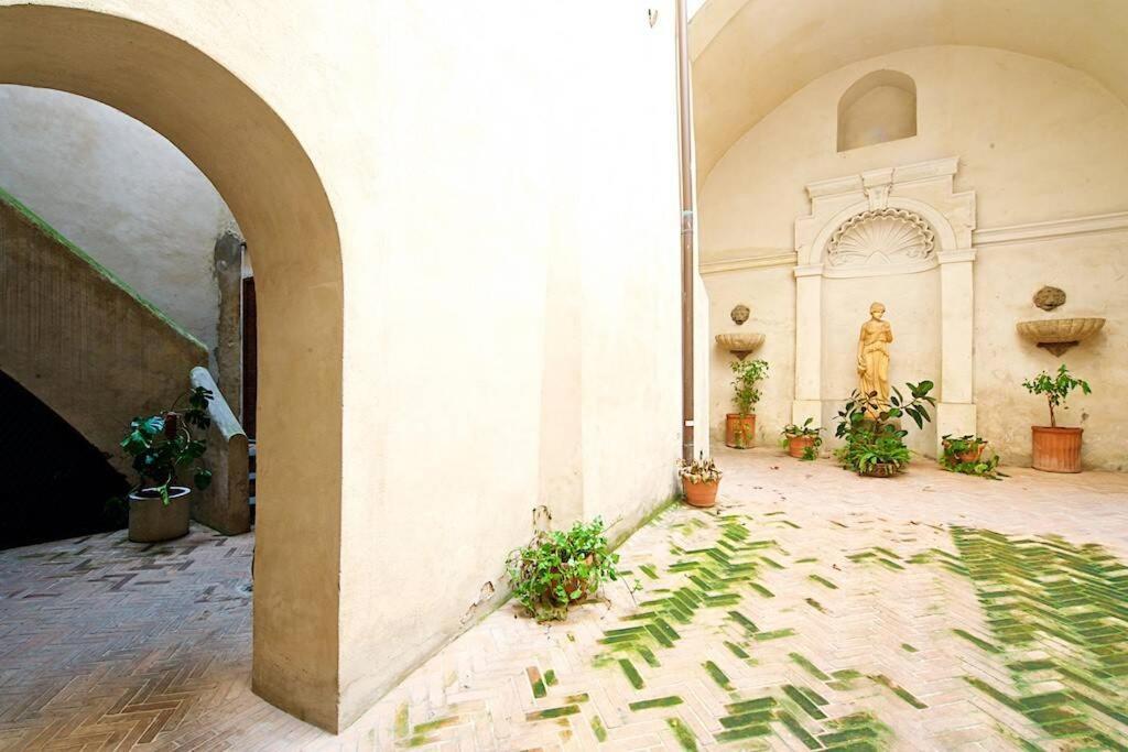 Campo De Fiori - 2 Apartment *